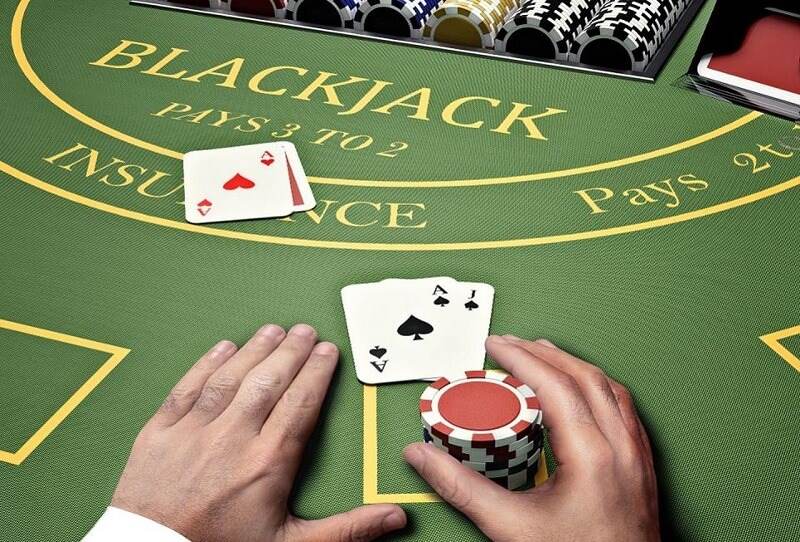 Cách chơi Blackjack để giành chiến thắng dễ dàng cho người chơi mới